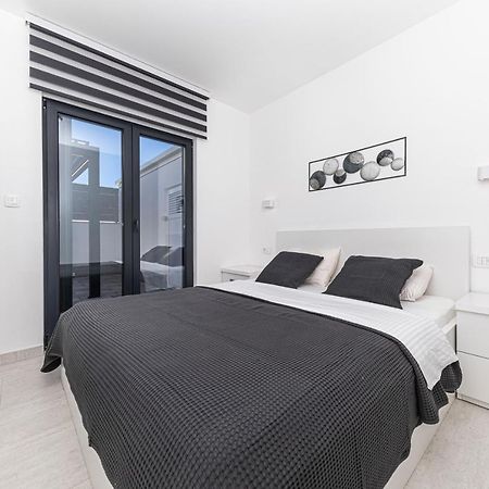 Luxury Apartment Pia With Swimming Pool And Grill Trogir Exteriér fotografie