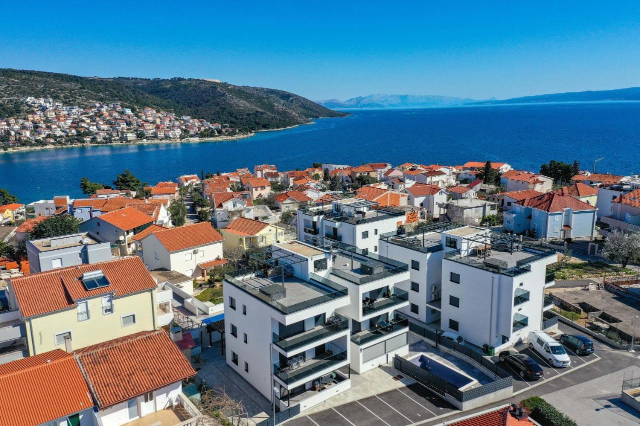 Luxury Apartment Pia With Swimming Pool And Grill Trogir Exteriér fotografie
