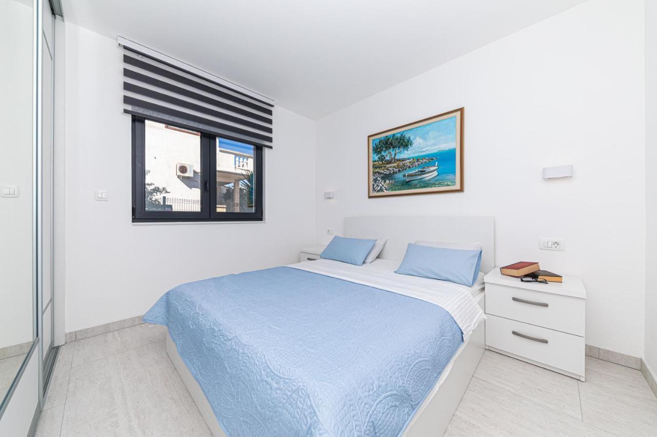 Luxury Apartment Pia With Swimming Pool And Grill Trogir Exteriér fotografie