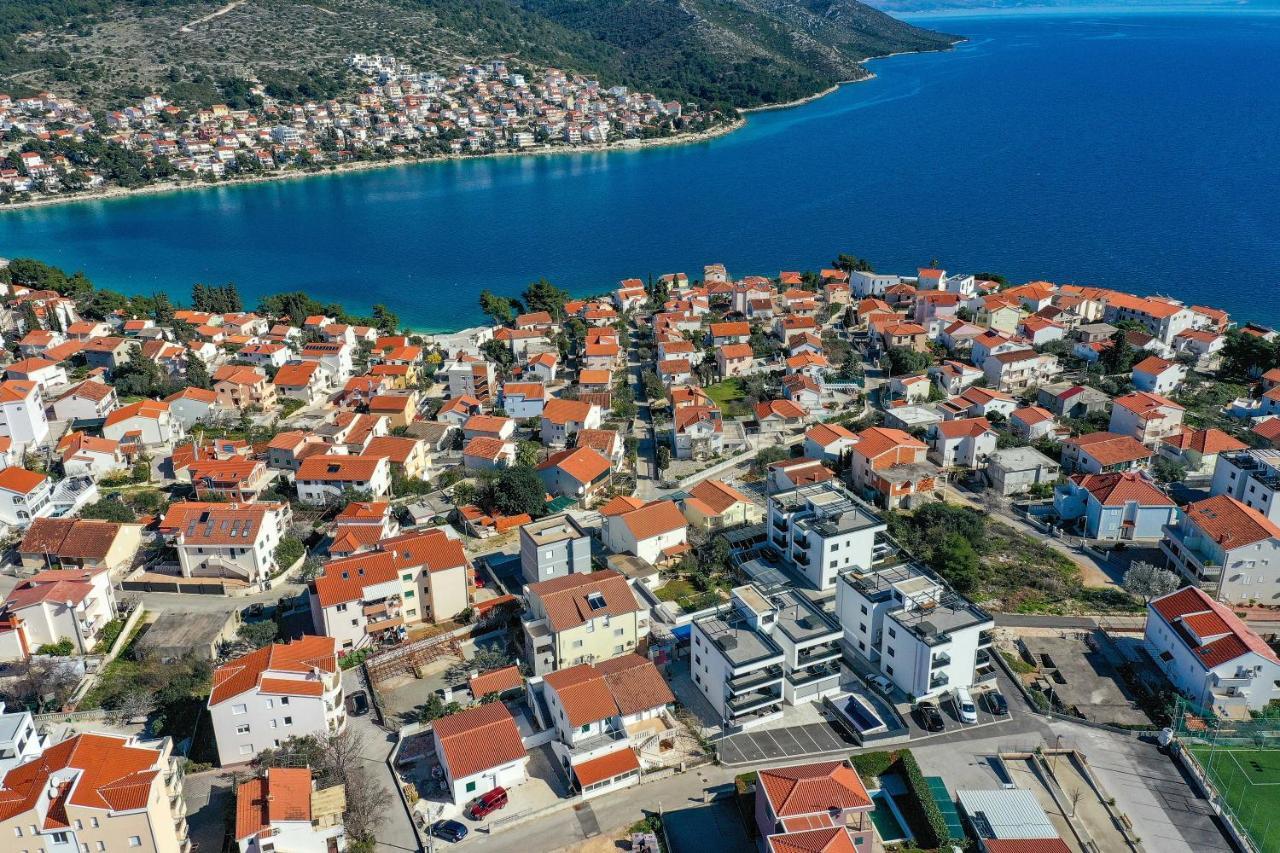 Luxury Apartment Pia With Swimming Pool And Grill Trogir Exteriér fotografie