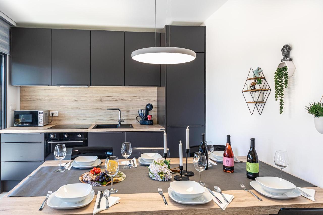 Luxury Apartment Pia With Swimming Pool And Grill Trogir Exteriér fotografie